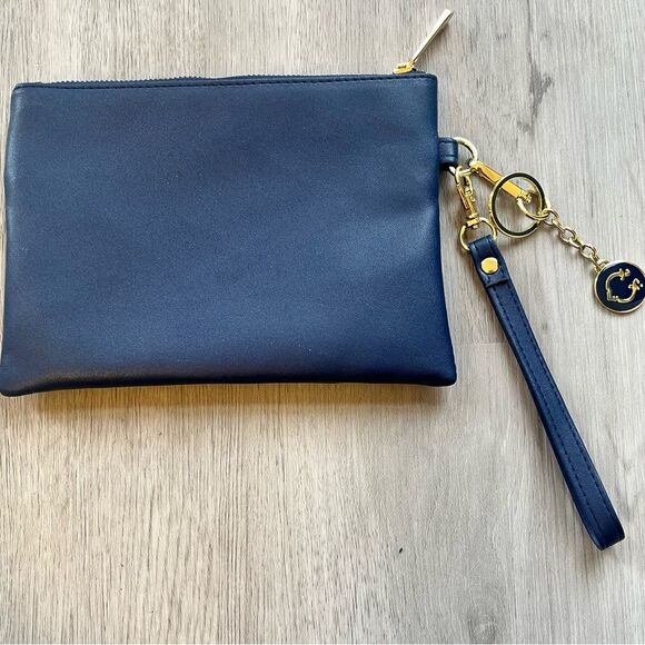 NEW C Wonder Perforated Blue Vegan Leather Zip Top Wristlet Clutch Wallet - Picture 3 of 6